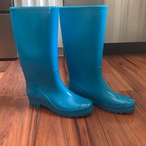 Blue rain boots- size 5